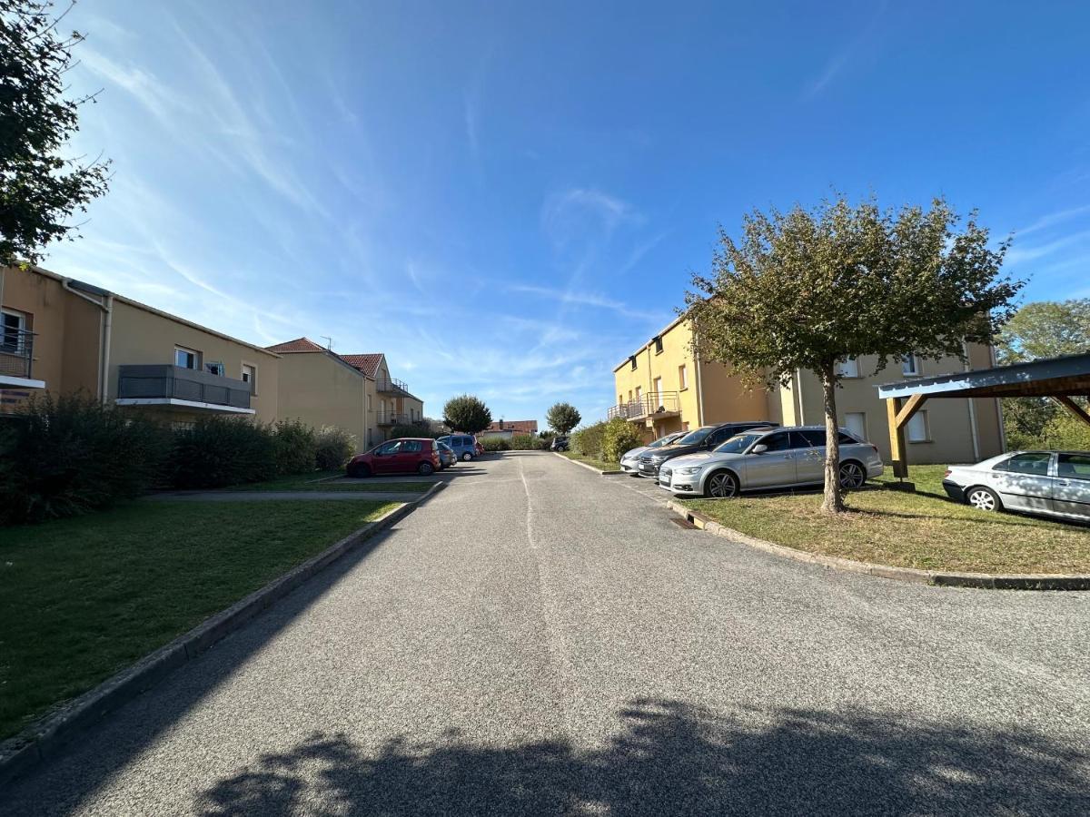 L'Evasion Verte - Parking Prive Langres Exterior foto